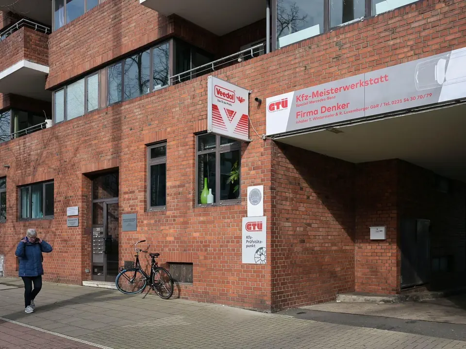 Das Backsteingebäude der Werkstatt in der Aachener Straße.